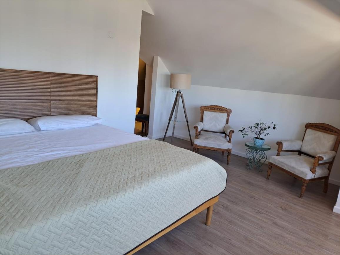 Antigua Viña Bed and Breakfast
