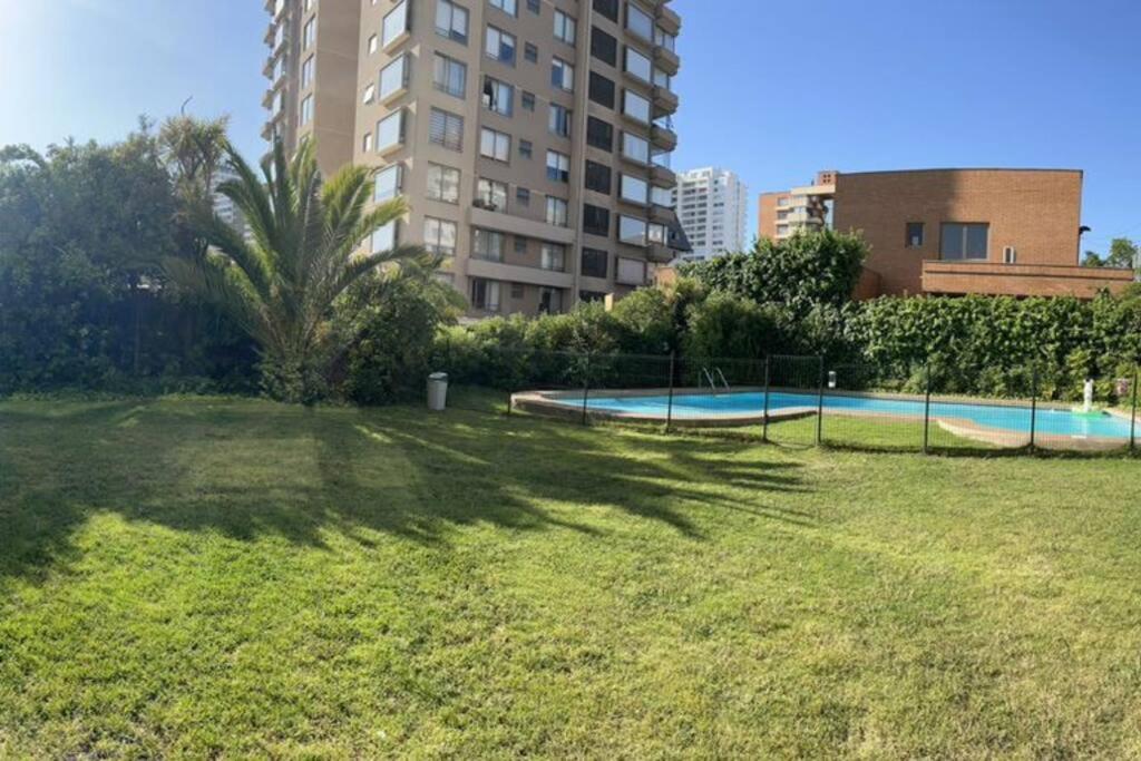 Departamento amplio con piscina cerca de playa