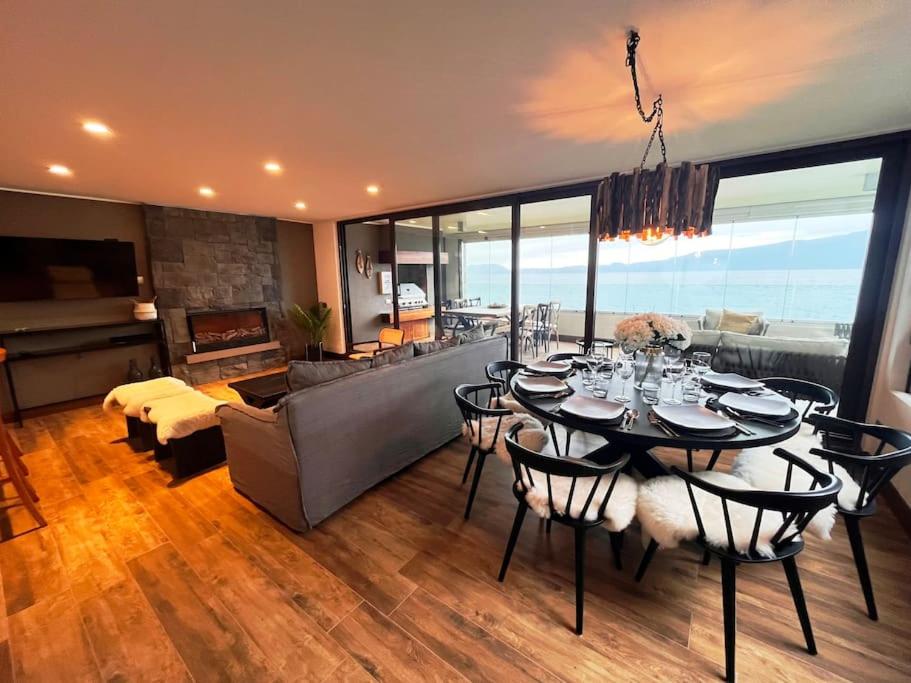 Elegante departamento en Pucón con vista al lago y acceso directo