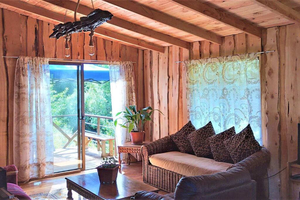 Hermosa Cabaña a orilla de rio.