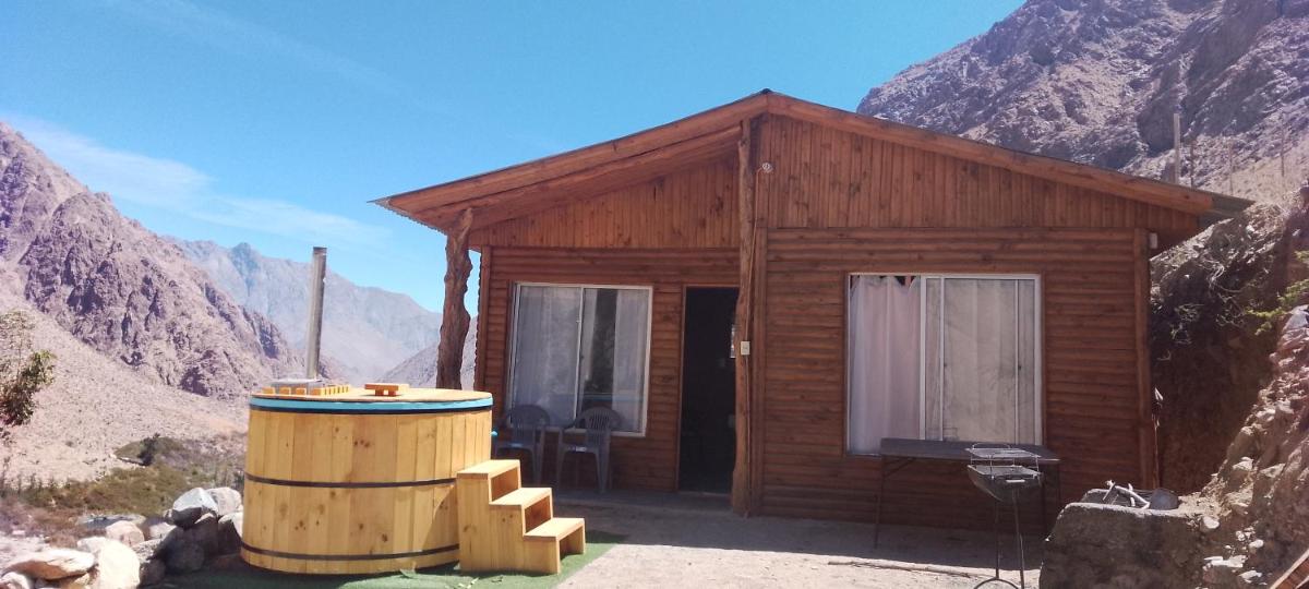 Hermosa cabaña para 4 personas con tinaja-Cochiguaz Valle de Elqui