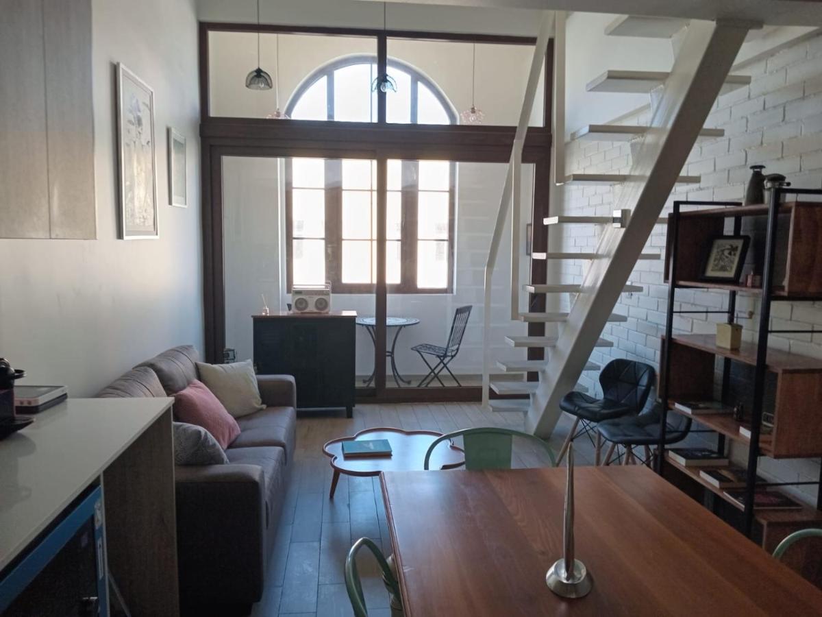 Hermoso Loft 2PAX en cerro Barón y Estacionamiento Servicio HOM 2213