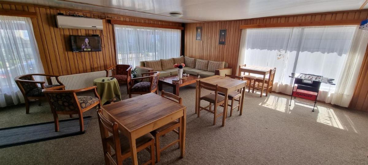 Hostal Prat II